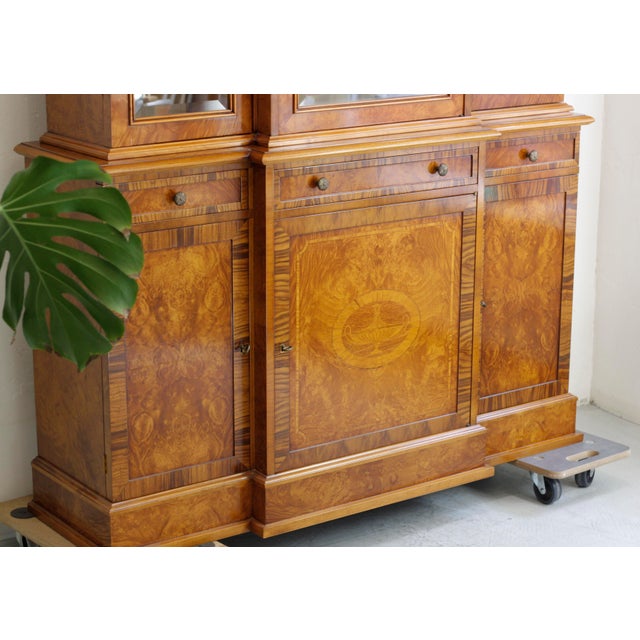 Italian Illuminated Breakfront Display Case from Provasi, 1990s For Sale - Image 10 of 18