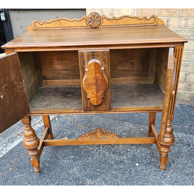 William IV 1920s William and Mary Tudor-Style Walnut Server or Buffet For Sale - Image 3 of 12