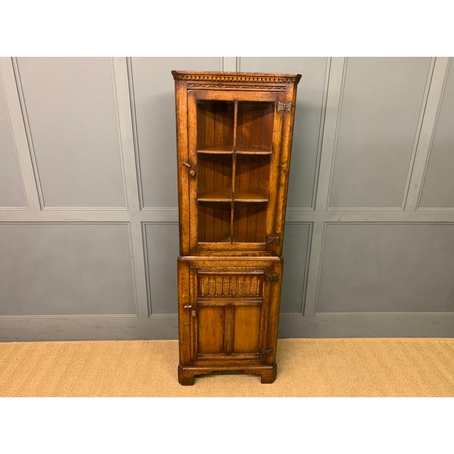Ipswich Corner Cabinet in Oak, 1930 For Sale - Image 14 of 14
