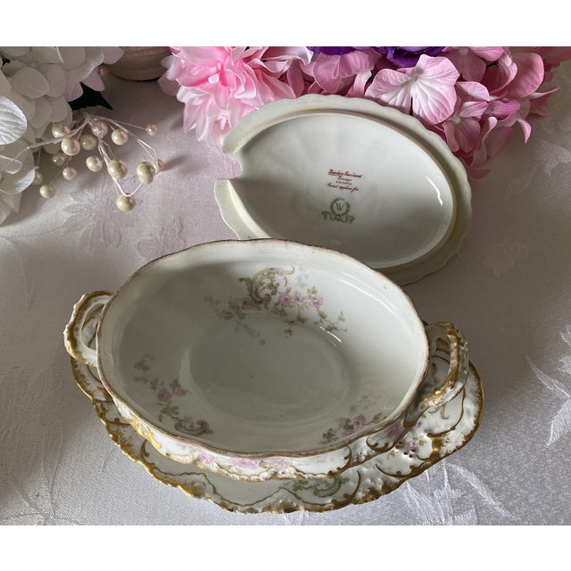 Late 19th C. Theodore Haviland Gold, Pink, Roses Lidded Sauce Boat W Attached Liner For Sale - Image 15 of 17