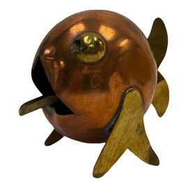 Example of Ashtrays and Catchalls