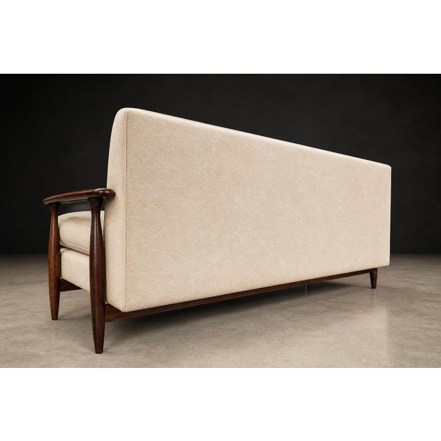 Sofa in Rosewood & Warm Ivory Mohair by Liceu De Artes E Ofícios, Brazil, 1960s For Sale In New York - Image 6 of 18