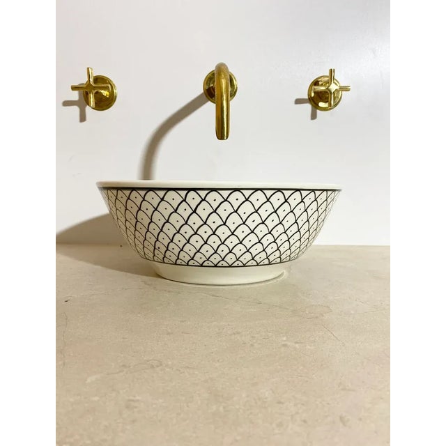 White Early 21st Century Contemporary Ceramic Sink Basin For Sale - Image 8 of 10