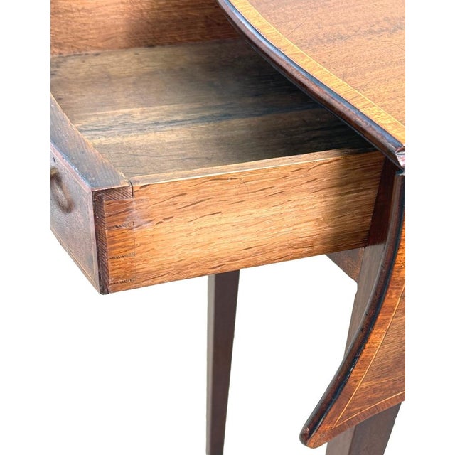 Georgian Hepplewhite Baby Pembroke Table, 1780 For Sale - Image 9 of 14