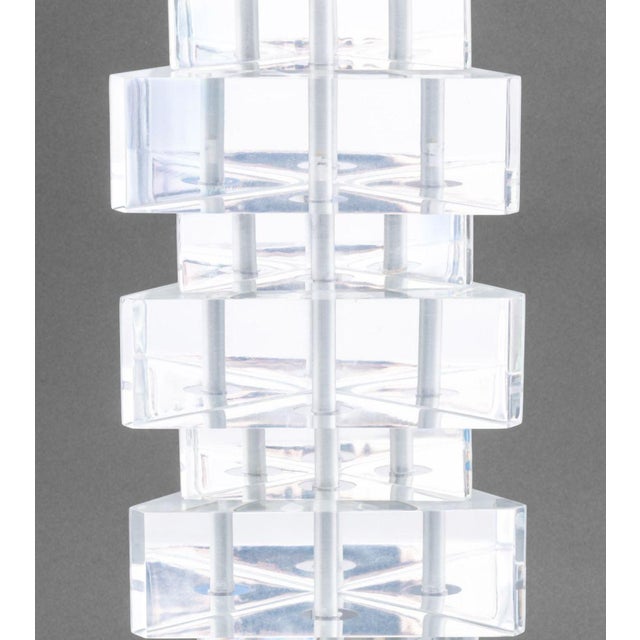 Karl Springer Karl Springer Style Triangular Clear Acrylic Lamp For Sale - Image 4 of 10