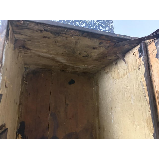 Brown Antique Victorian Dome Trunk, 1800s For Sale - Image 8 of 16