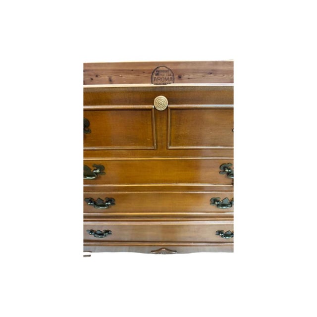 Vintage 1950 Lane Furniture Queen Anne-Style Lowboy Cedar Chest For Sale - Image 11 of 15