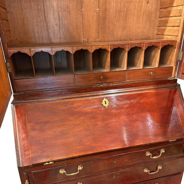 18th Century English George III Mahogany Secretary For Sale In Charleston - Image 6 of 8