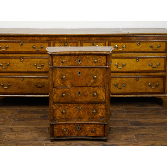 Italian Petite Italian 1820s Walnut Five-Drawer Commode with Butterfly Veneer For Sale - Image 3 of 10
