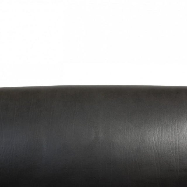 Swan Sofa in Black Grace Leather by Arne Jacobsen, 2019 For Sale - Image 6 of 18