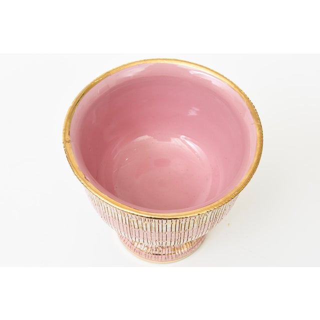 1960s Vintage Aldo Londi for Bitossi Ceramic Seta Pedestal Bowl Pink, Brown, Gold Off White Yellow Hallmarked For Sale - Image 5 of 11