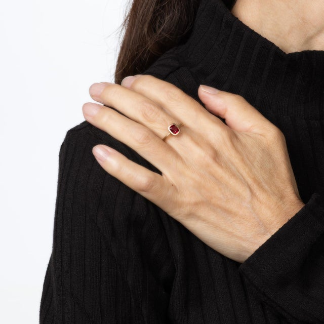 0.86ct Burma Red Spinel Ring Sz 6.5 Estate 14k Gold Stacking Band Fine Jewelry For Sale In Los Angeles - Image 6 of 6