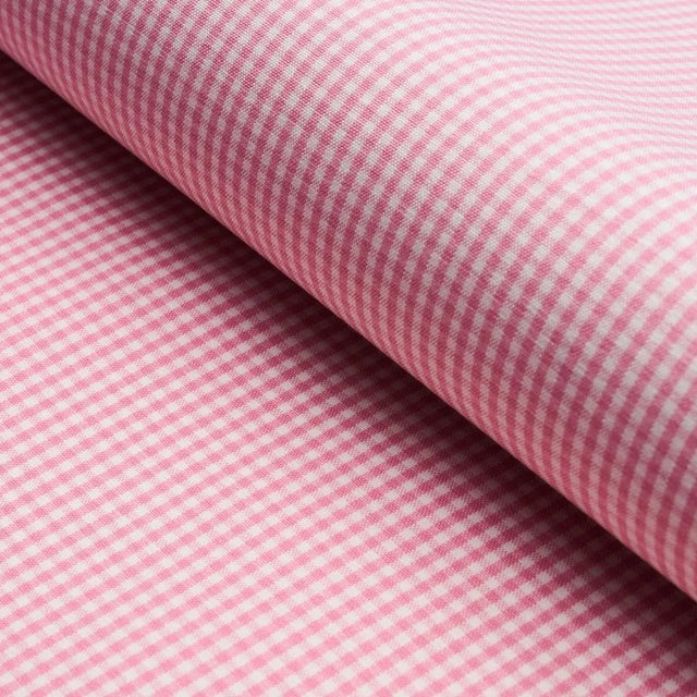 Classic cotton gingham gets an update in sophisticated colorways, making this delightful woven check a useful, go-anywhere...