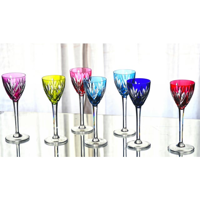 All glasses are signed, but the signature can sometimes be difficult to see. Mid-20th century model. Translucent crystal,...