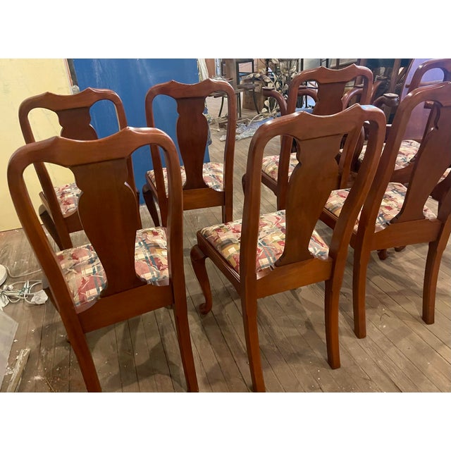 Late 20th Century Henkel Harris Set of 8 Queen Anne Wild Black Cherry Dining Chairs 2 Armchairs For Sale - Image 9 of 12