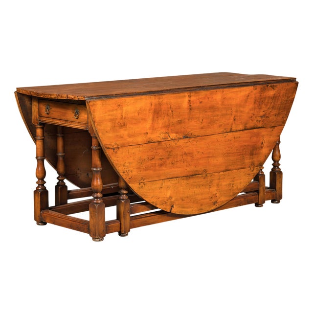 English 19th Century Pine Drop-Leaf Table with Oval Top and Turned Legs For Sale