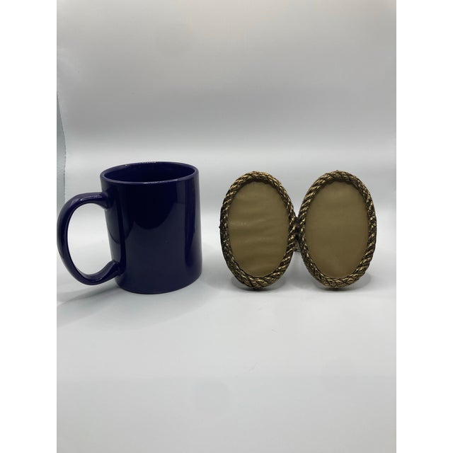 Vintage Mid-Century Hollywood Regency Heavy Gilt Double Oval Rope Frame For Sale - Image 9 of 9