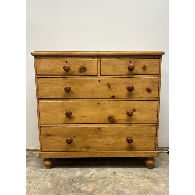 Wood 19th Century English Pine Chest of Drawers For Sale - Image 7 of 11