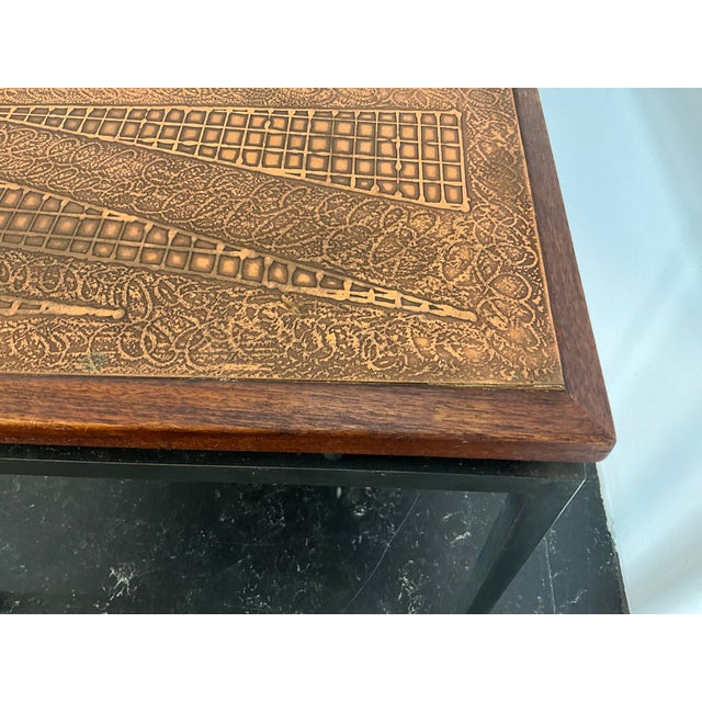 1960s Mid-Century Modern Coffee Table with Floating Top in Teak and Copper, 1960s For Sale - Image 5 of 18