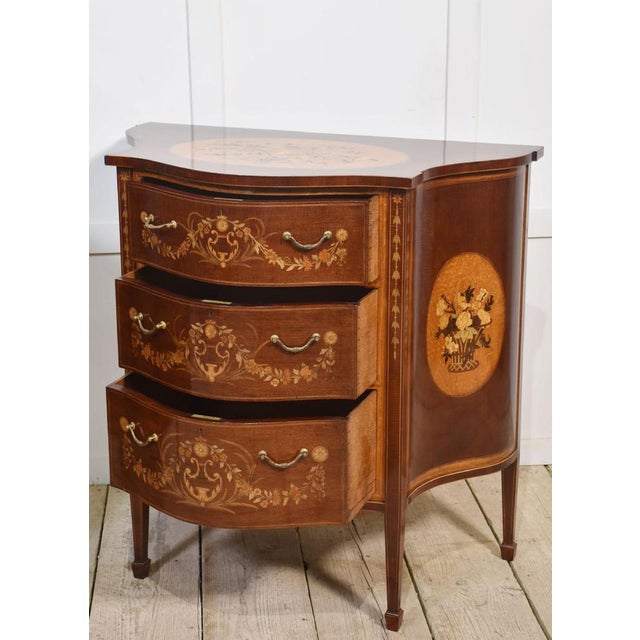 Near Edwards and Roberts Chests, Set of 2 For Sale - Image 10 of 15