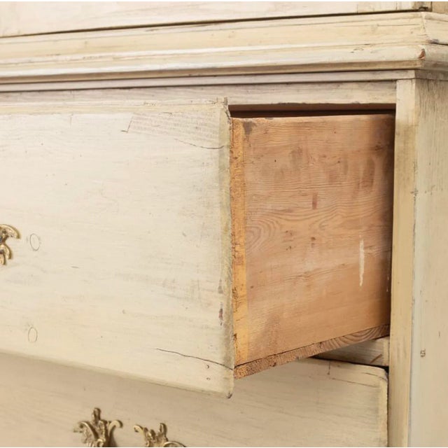 Late 18th Century Antique Swedish Painted Rococo Vitrine, 1770 For Sale - Image 5 of 16