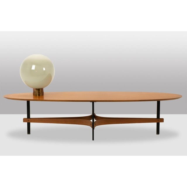 Oval Coffee Table in Light Teak by Guglielmo Ulrich, 1950s For Sale - Image 4 of 5