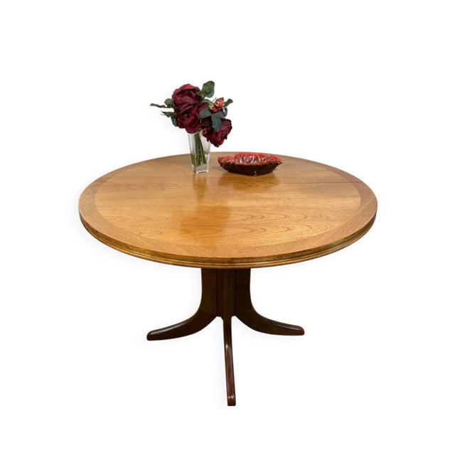 Vintage Extending Round Dining Table in Teak by Parker Knoll, 1970 For Sale - Image 13 of 13