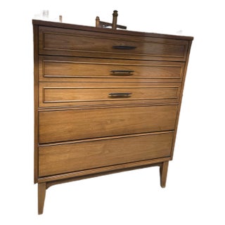 1960s Dixie Walnut Mid-Century Chest of Drawers For Sale