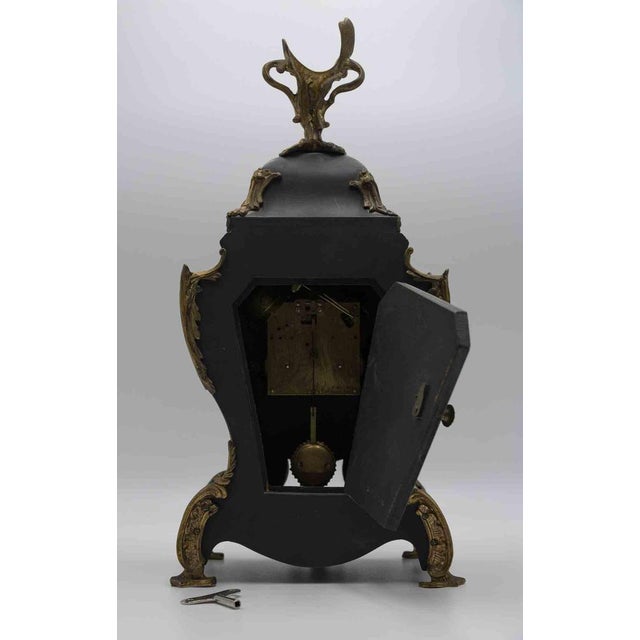 Boulle Style Table Clock in Wood and Brass from Kienzle, Early 20th Century For Sale - Image 5 of 10