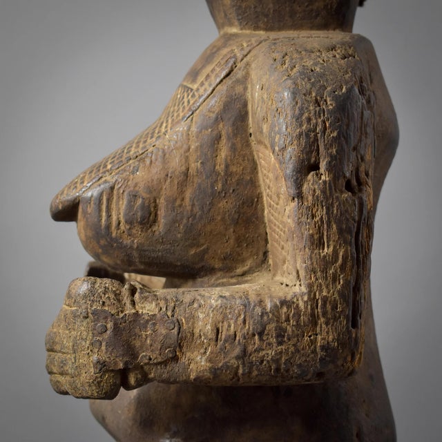 Brown Early 20th Century Bassa Seated Female Figure on Custom Base For Sale - Image 8 of 16
