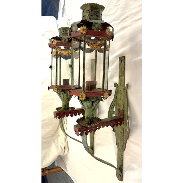 Vintage Italian Venetian Style Painted Tole Wall Sconce Candle Lanterns- A Pair For Sale In West Palm - Image 6 of 18