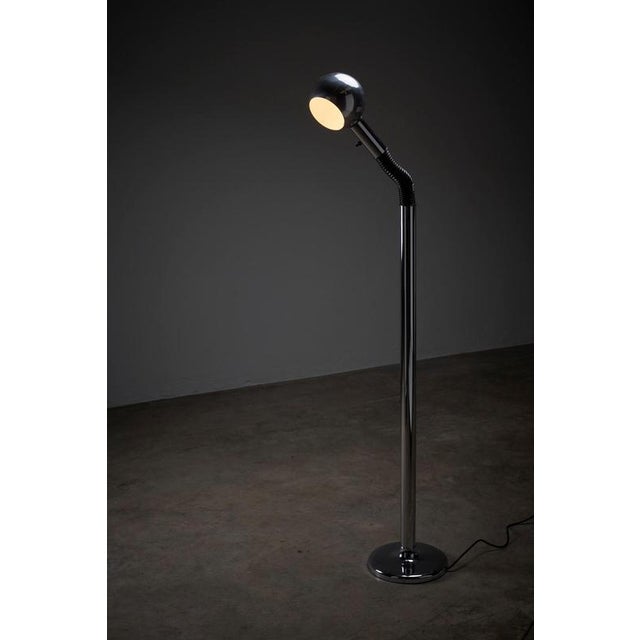 Bring a touch of futuristic design to your interior with this Space Age floor lamp, produced by the German manufacturer...