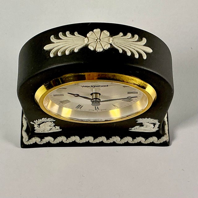 1989 Vintage English Neoclassical Chippendale Wedgwood Black Jasperware Desk Clock, Lord Wedgwood Signed For Sale - Image 13 of 16