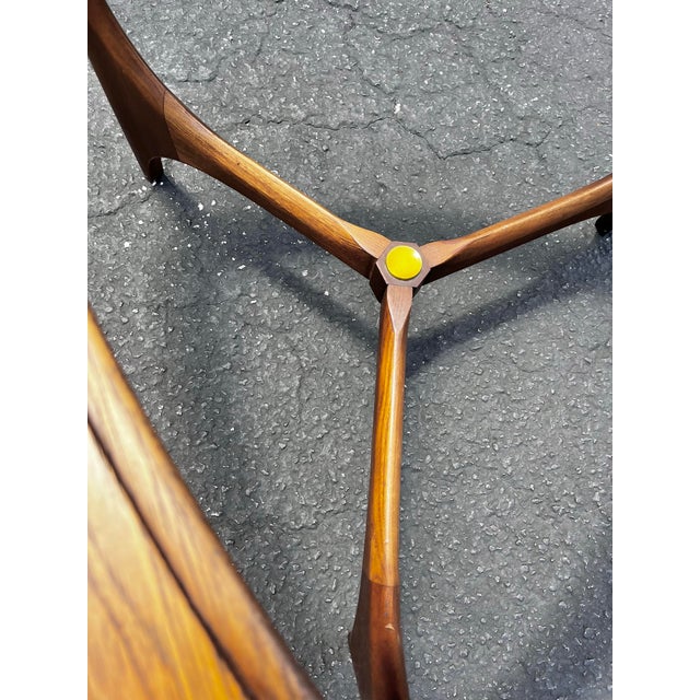 Lane Furniture Mid Century Modern Triangle Side Table | Silhouette Series by Lane For Sale - Image 4 of 12