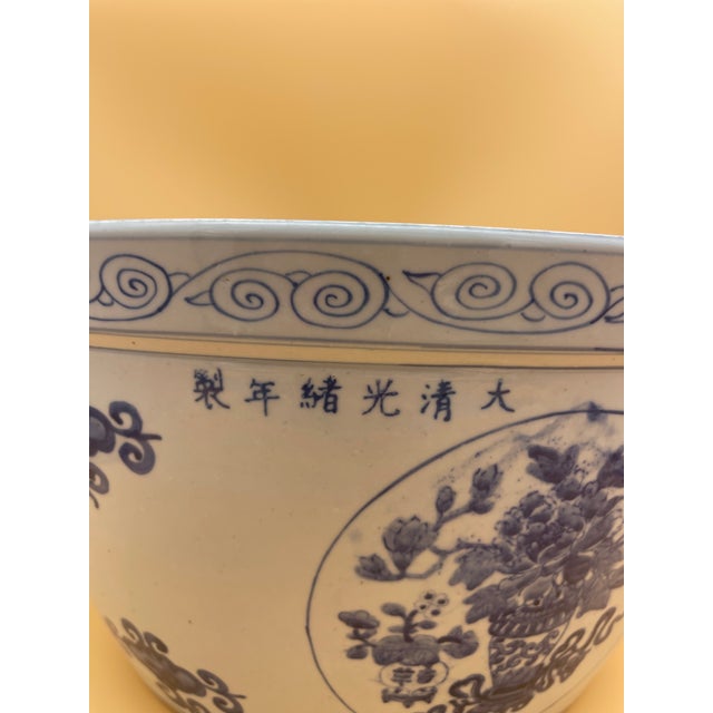 Late 19th Century Qing Dynasty Guangxu Emperor Marked Chinese Porcelain Jardiniere Bowl Hand Painted Figure For Sale - Image 4 of 9