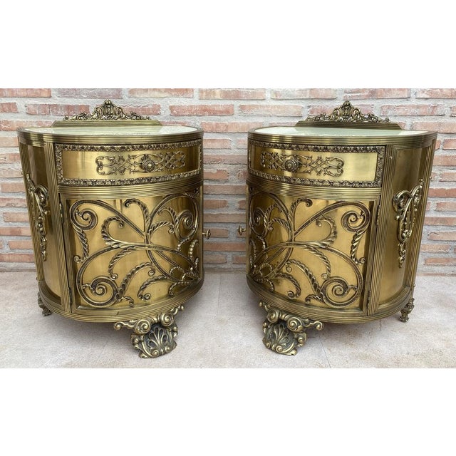 Antique Louis XVI Style Bronze and Brass Showcases or Nightstands, 1890s, Set of 2 For Sale - Image 3 of 18