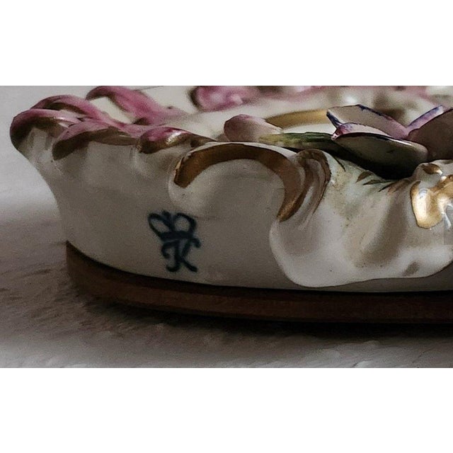 Baroque porcelain wall mirror – Rudolf Kämmer, Thuringia – Hand-painted. Stamped mark, polychrome gilded, hand-painted,...