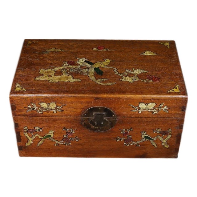 Huali Rosewood Box Inlaid With Mother-of-Pearl Bird & Floral Motif For Sale