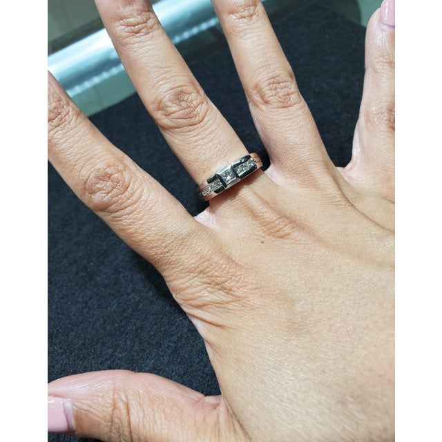 ♥ Product Summary ♥ Main Stone: Diamonds Approx. Diamond Carat Weight: .60cttw Diamond Color: H Diamond Clarity: SI1...