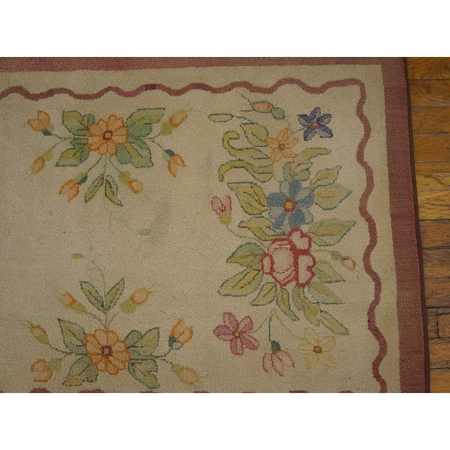 1920s Ivory Floral Folk Art Antique American Hooked Rug 2' 7'' X4' 0'' Handknotted Wool Carpet For Sale In New York - Image 6 of 6