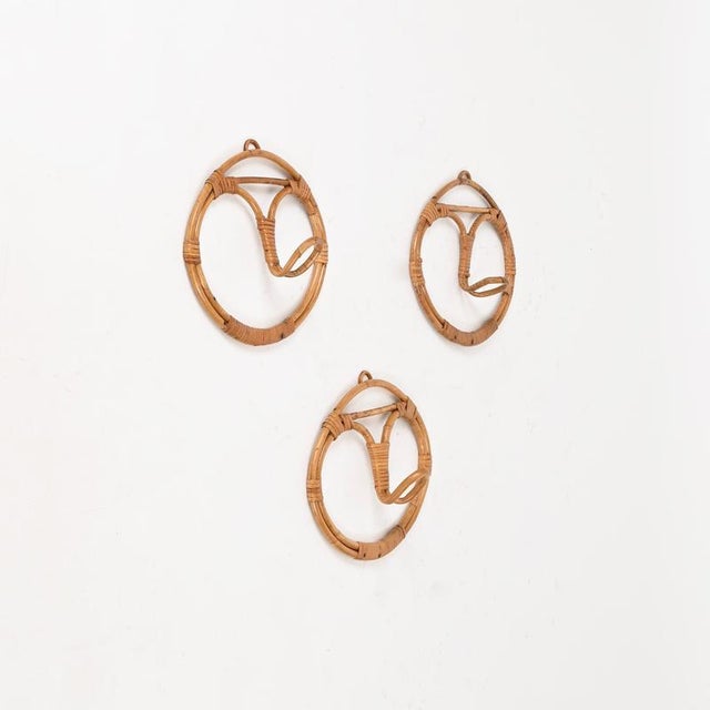 Round Coat Hooks in Rattan and Woven Wicker attributed to Franco Albini, Italy, 1960s, Set of 3 For Sale - Image 3 of 11