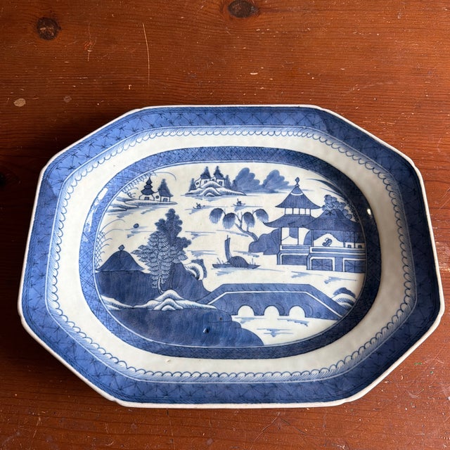A Fine Antique Chinese Export Porcelain Canton Platter, Circa 1830’s For Sale - Image 12 of 12