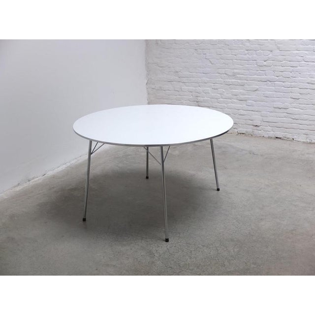 3600 Round Table by Arne Jacobsen for Fritz Hansen, 1978 For Sale - Image 6 of 15