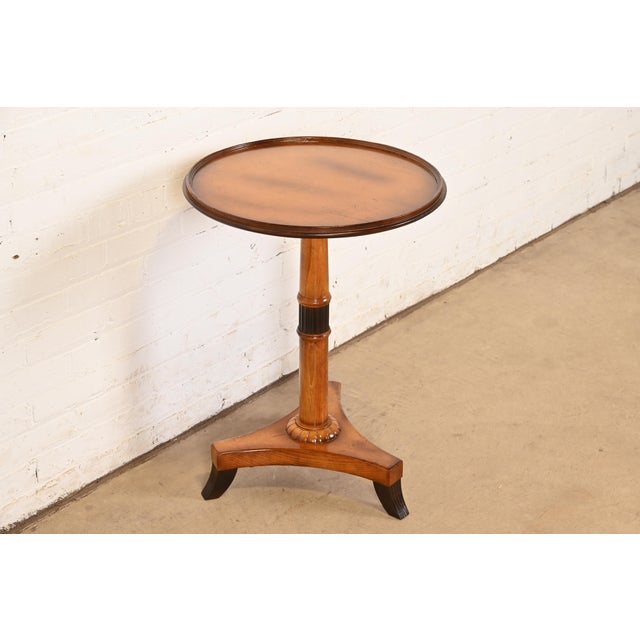 Neoclassical Baker Furniture Regency Pedestal Side Table For Sale - Image 3 of 10