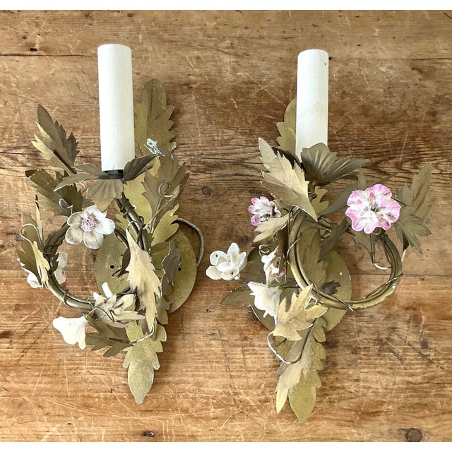 Gold Vintage Regency Ceramic Flower Light Sconce - A Pair For Sale - Image 8 of 9