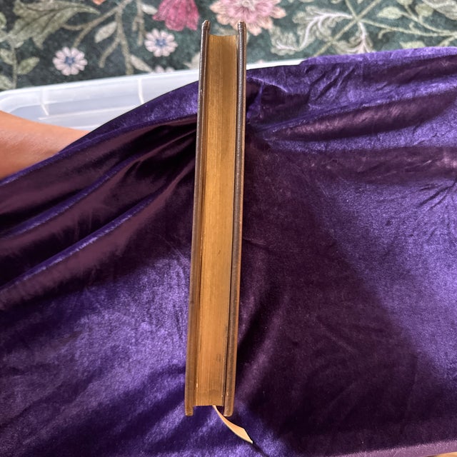 Franklin Library Slaughterhouse 5 For Sale - Image 4 of 8