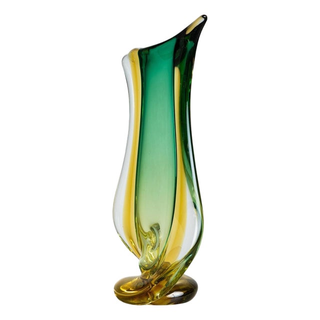 Mid-20th Century Green Glass Vase by Seguso Vetri d’Arte, Italy For Sale