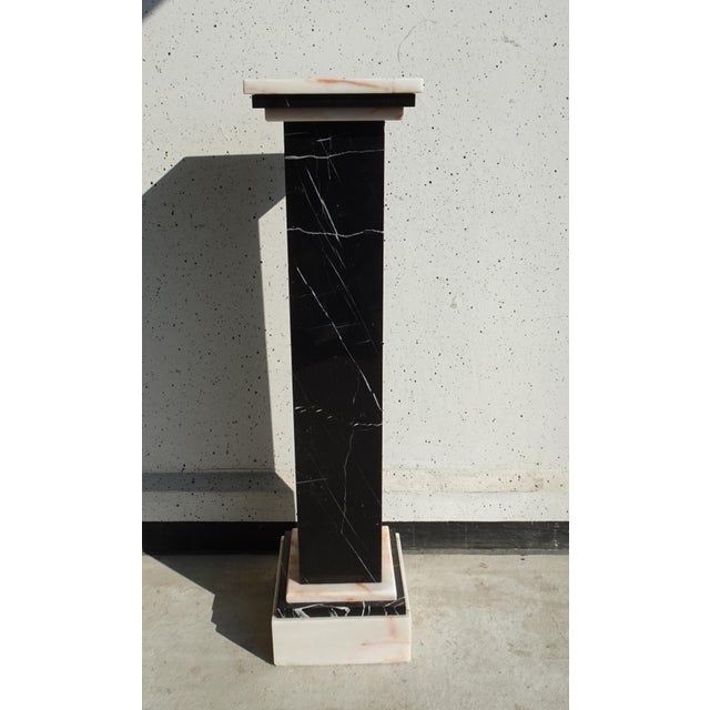 1920s Art Deco Belgian Black Veined Marble and Carrara Marble Column Pied De Stal, 1930s For Sale - Image 5 of 12