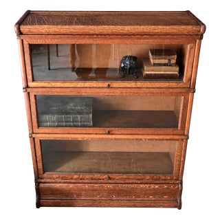 English Oak Sectional Barrister Bookcase in the style of Globe-Wernicke, 1910s For Sale