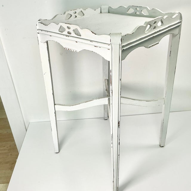 Antique White Vintage Shabby Chic Farmhouse Chippy Paint Wood Gallery Side Table. For Sale - Image 8 of 15